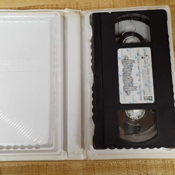 Monster Mash 2000 VHS Clamshell Universal Monsters DIC Animated Music Horror Y2K - Picture 5 of 7